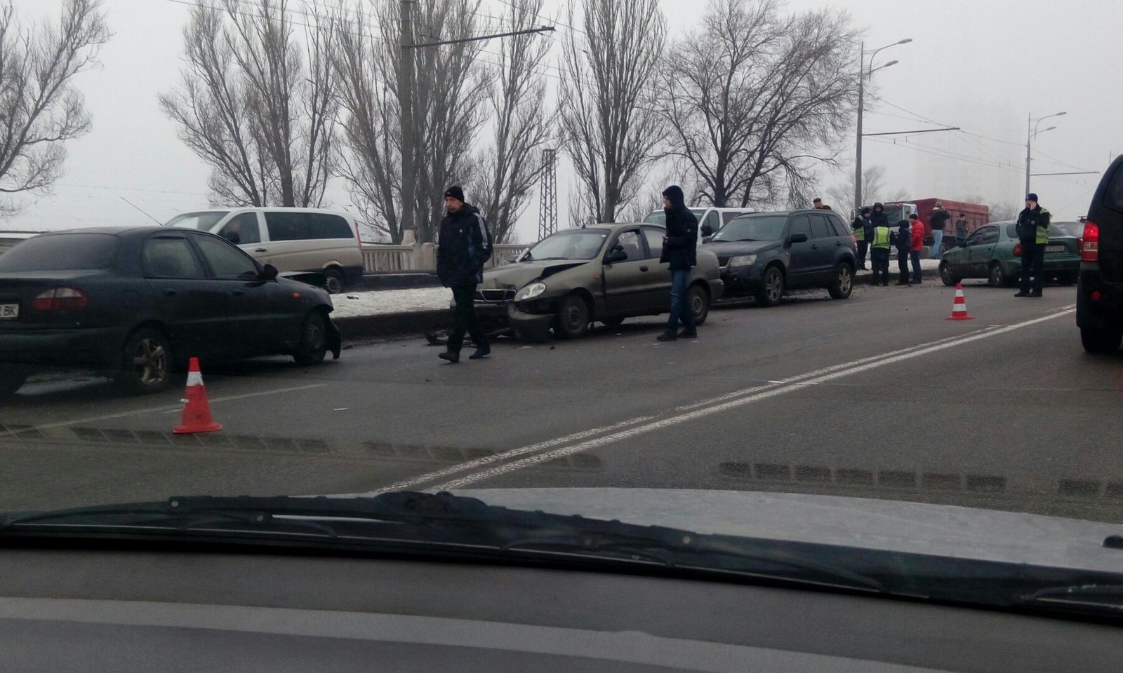 Серьезные ДТП на Слобожанском проспекте, в районе Нового моста и Нашей Правды: образовалась пробка (ФОТО) 12