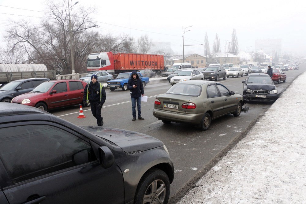 Возле Нашей Правды столкнулись 11 машин: причины и подробности (ФОТО, ВИДЕО) 8