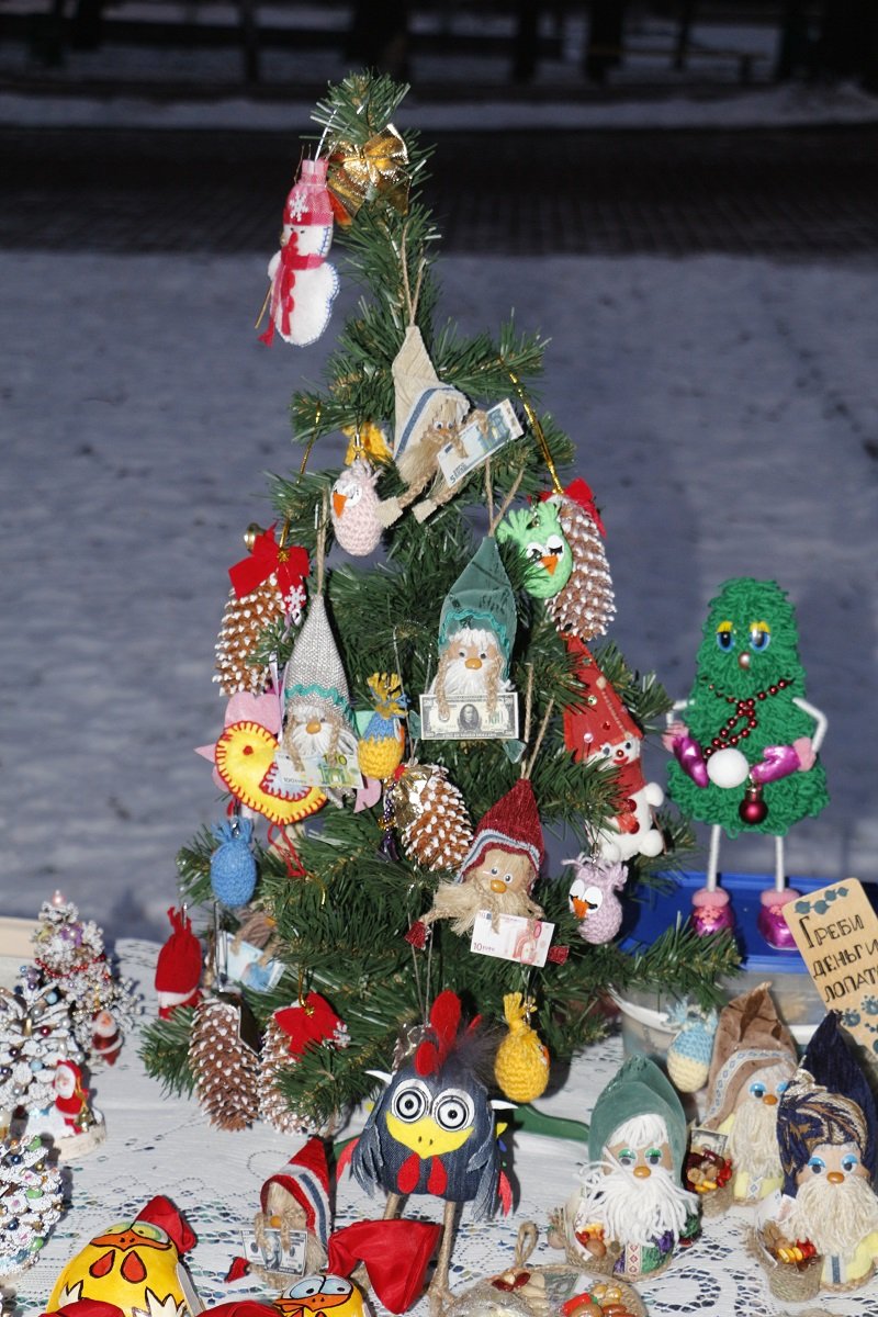 В парке Шевченко открылась новогодняя ёлка: как это было (ФОТО) 7