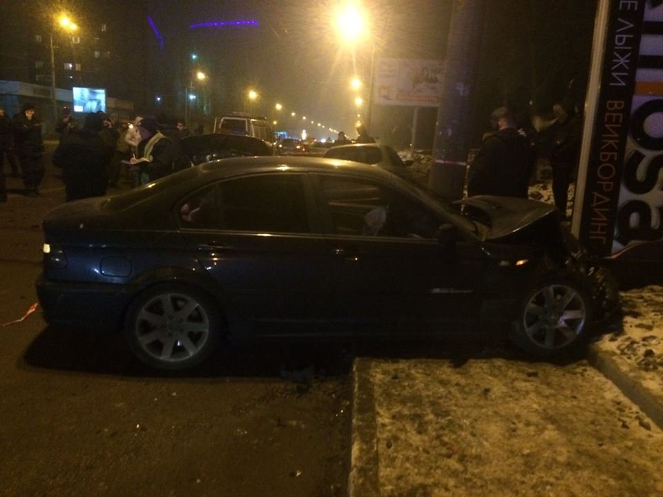 ДТП на Набережной: на большой скорости столкнулись три легковушки (ФОТО) 4