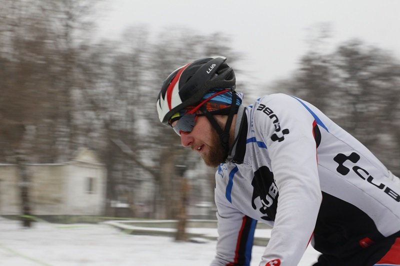 Снег не помеха: в Днепре прошли соревнования по велокроссу (ФОТО) 10