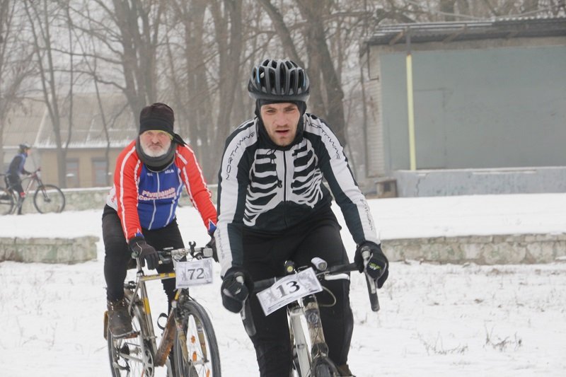 Снег не помеха: в Днепре прошли соревнования по велокроссу (ФОТО) 12