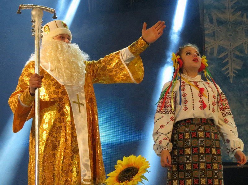 В парке Глобы открылась уникальная елка (ФОТО) 3