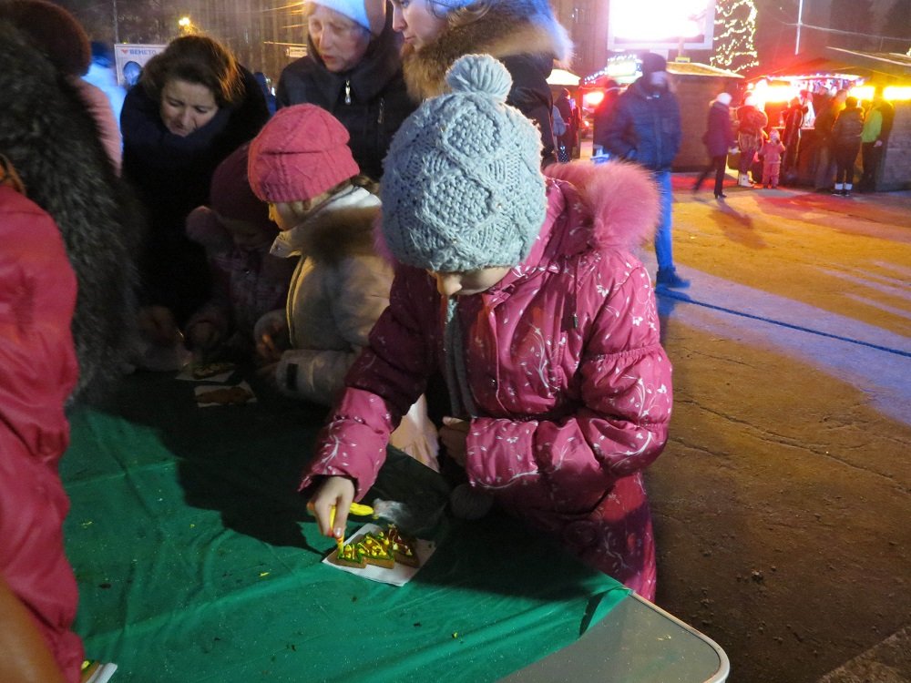В Днепре впервые встретили Европейское Рождество (ФОТО) 5