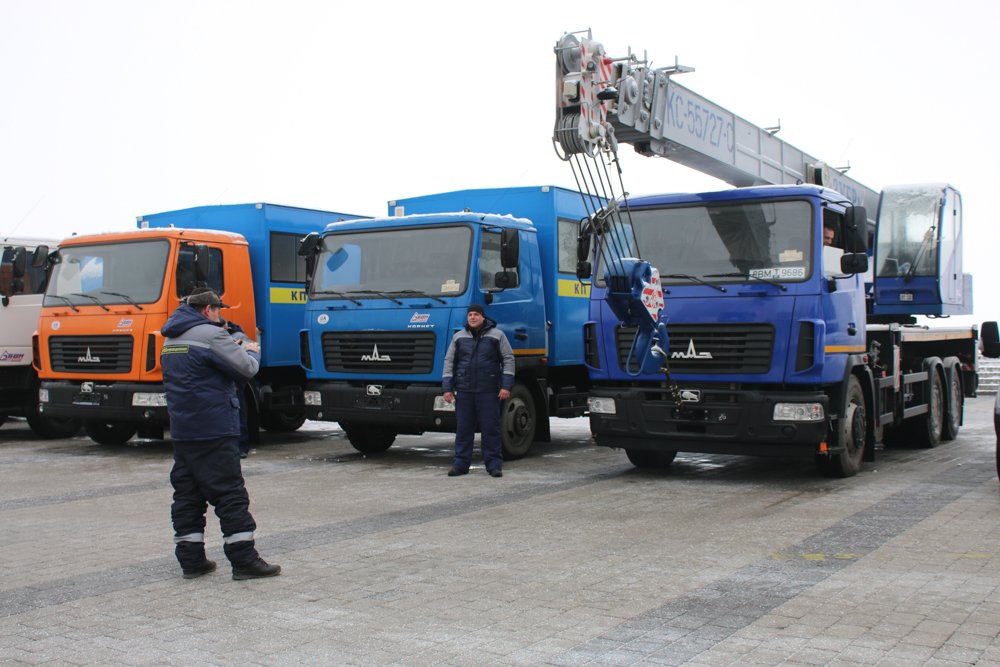 В Днепре показали новую коммунальную технику специального назначения (ФОТО) 2