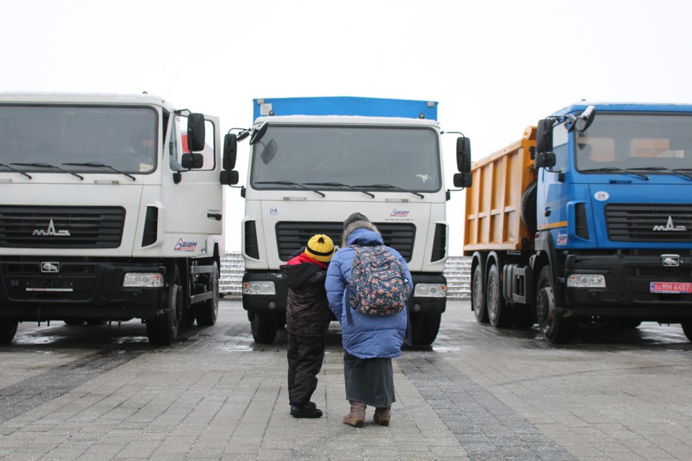 В Днепре показали новую коммунальную технику специального назначения (ФОТО) 6