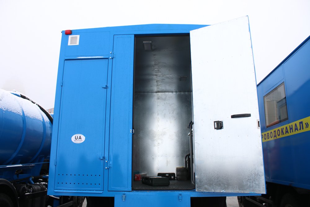 В Днепре показали новую коммунальную технику специального назначения (ФОТО) 9