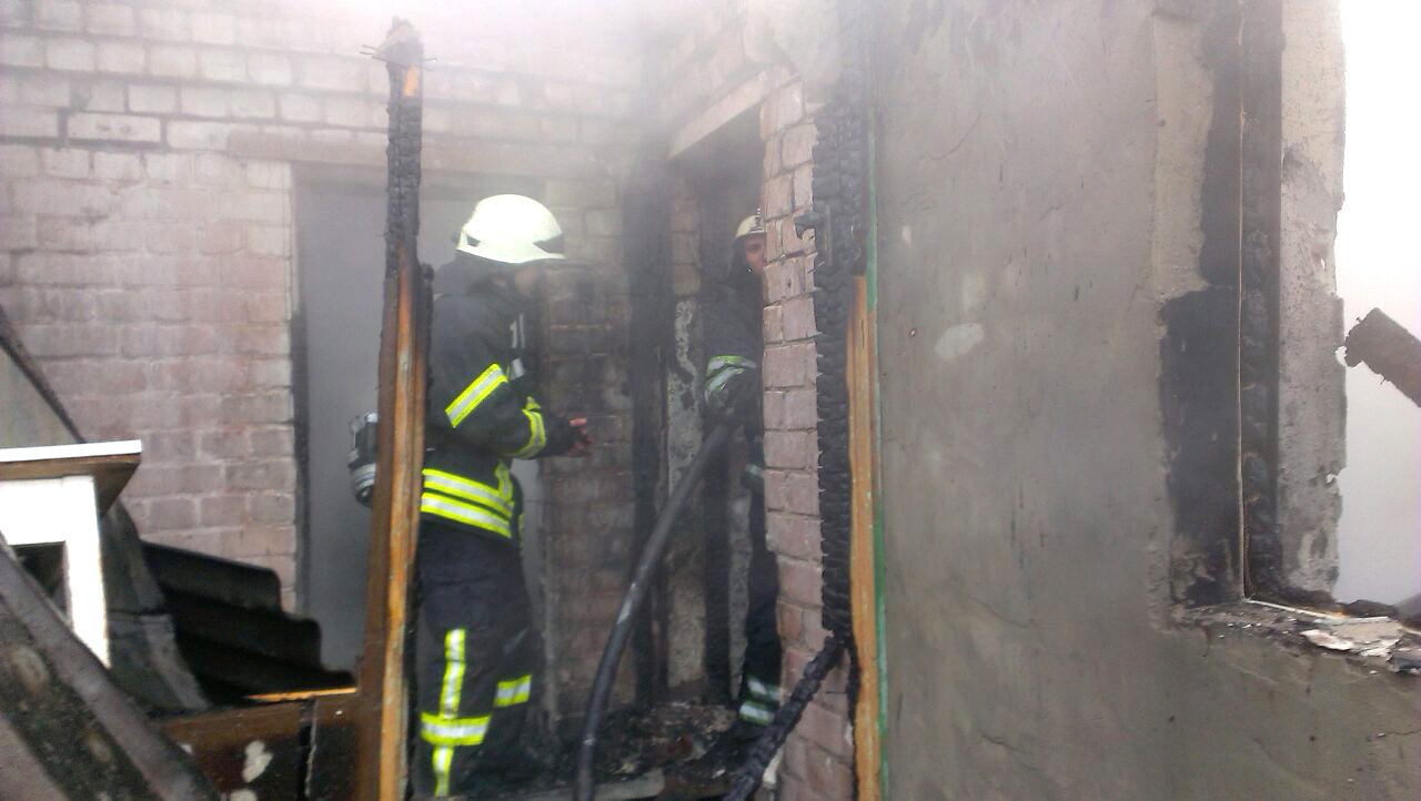 Пожар в Самарском районе: сгорел частный дом (ФОТО) 2