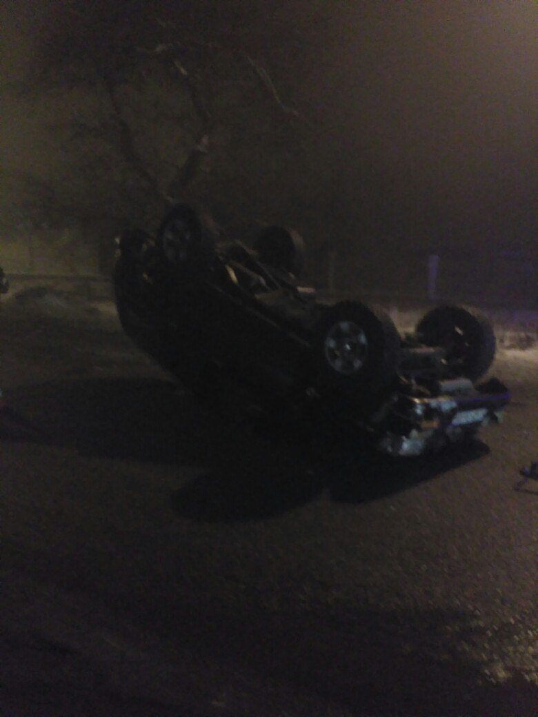 Авария под Днепром: перевернулся автомобиль (ФОТО) 1