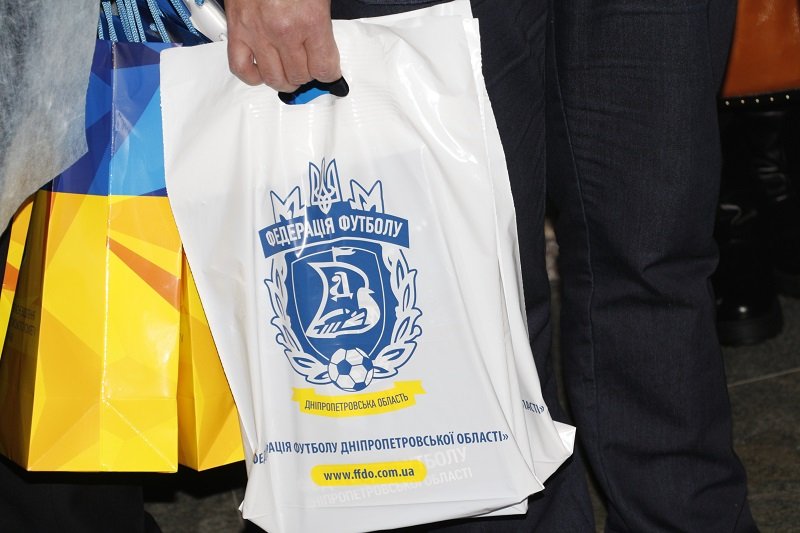 Что случилось сегодня в больнице Мечникова: люди выстроились в очередь (ФОТО) 9