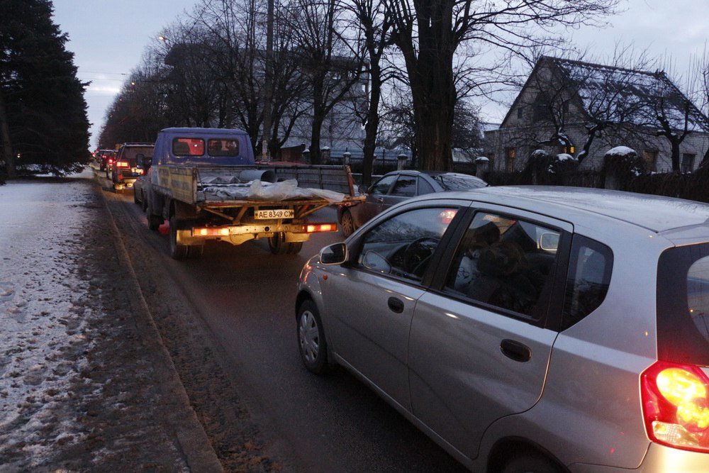 Авария на Гагарина: Kia, Skoda и Range Rover заблокировали часть проспекта (ВИДЕО, ФОТО) 7