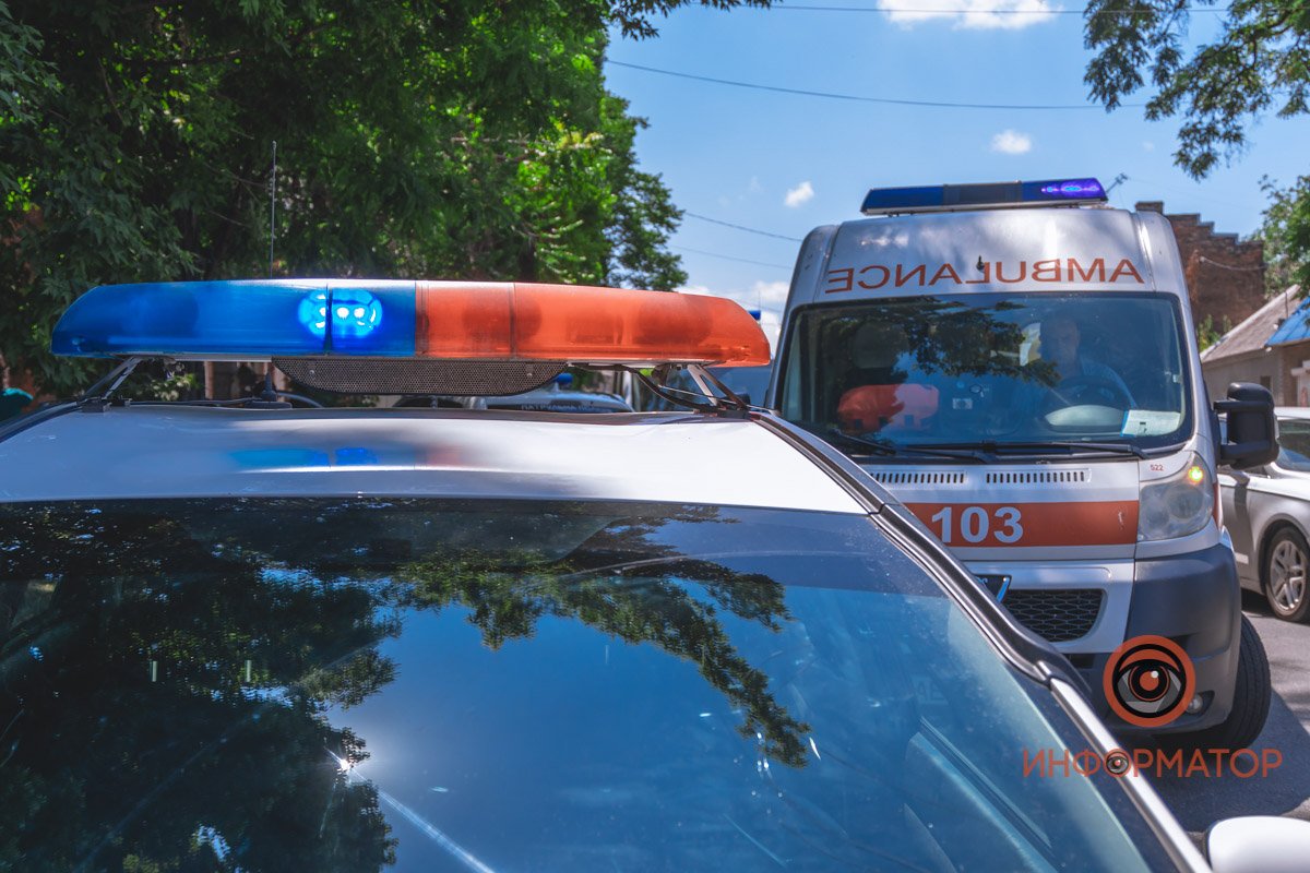 Медики "качали" женщину около часа. Спасти ее не удалось Медики "качали" женщину около часа. Спасти ее не удалось