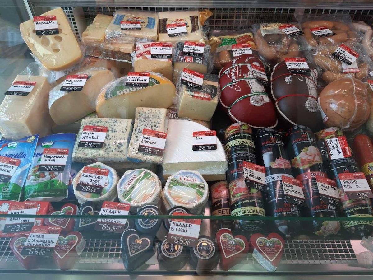 В Днепре на Донецком шоссе открывается уже третий фирменный магазин сети “Майстерня ковбас” 5