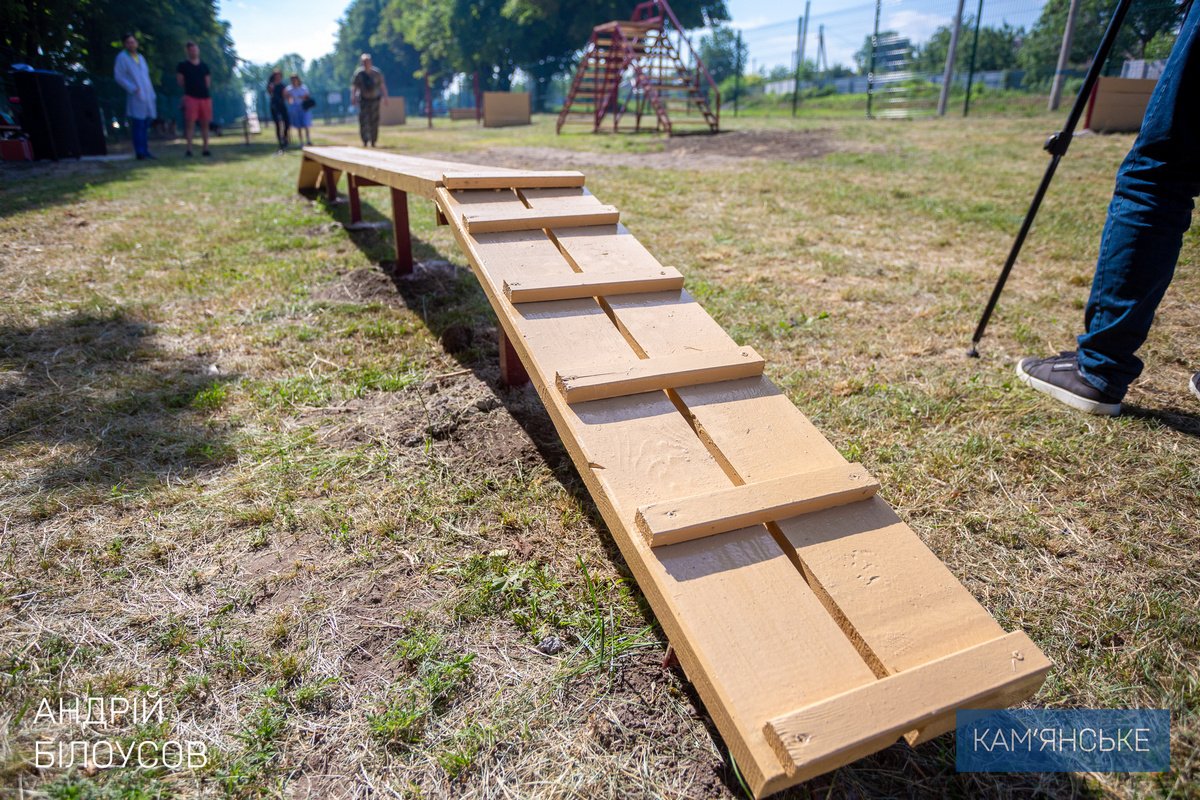 В Каменском открыли первую площадку для выгула и тренировки животных 2
