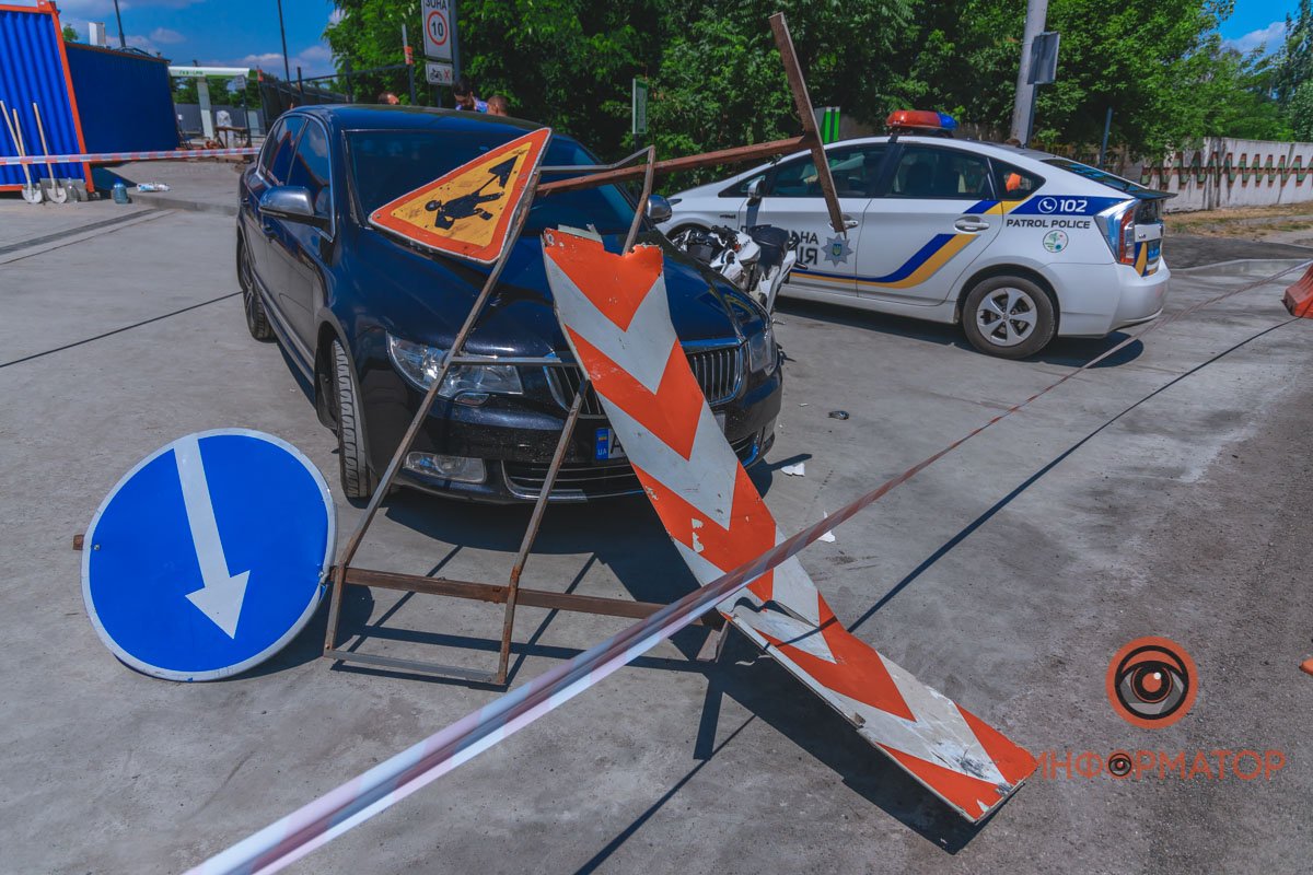 На месте работает полиция На месте работает полиция