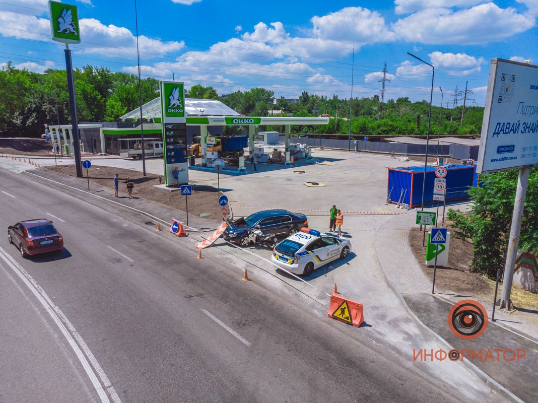 На АЗС проводили ремонтные работы На АЗС проводили ремонтные работы