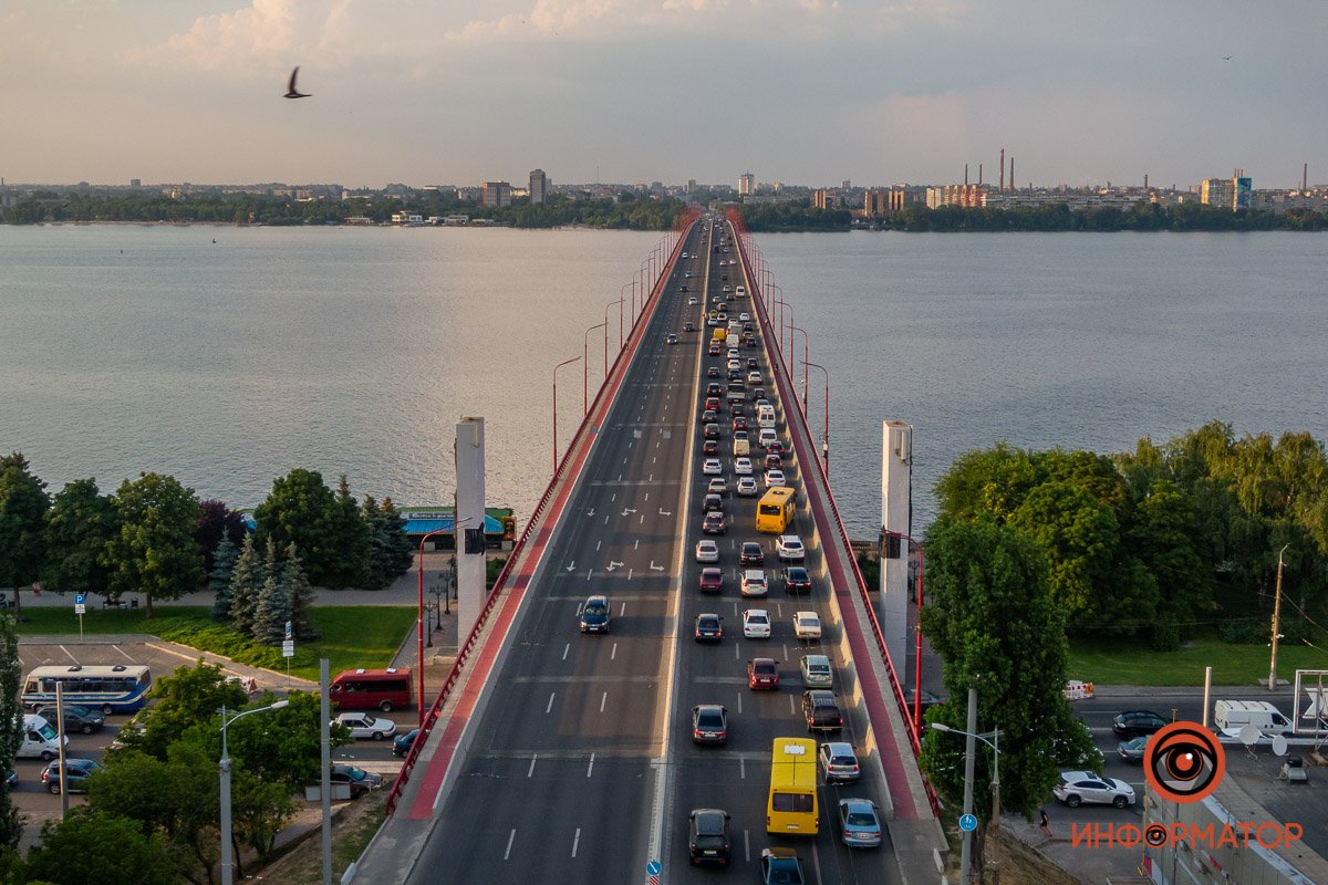 ДТП случилось на середине моста