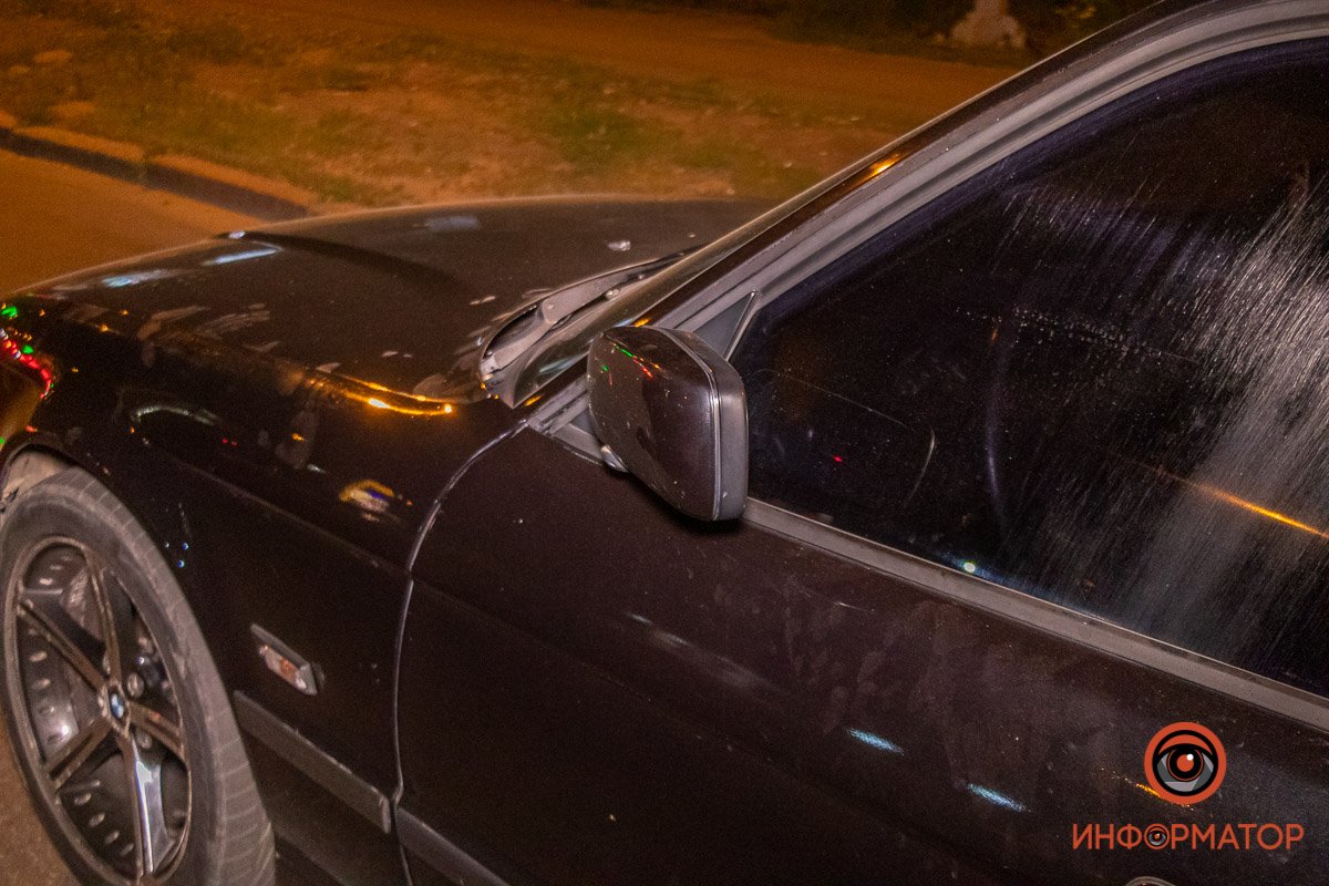 На место прибыли правоохранители и медики На место прибыли правоохранители и медики