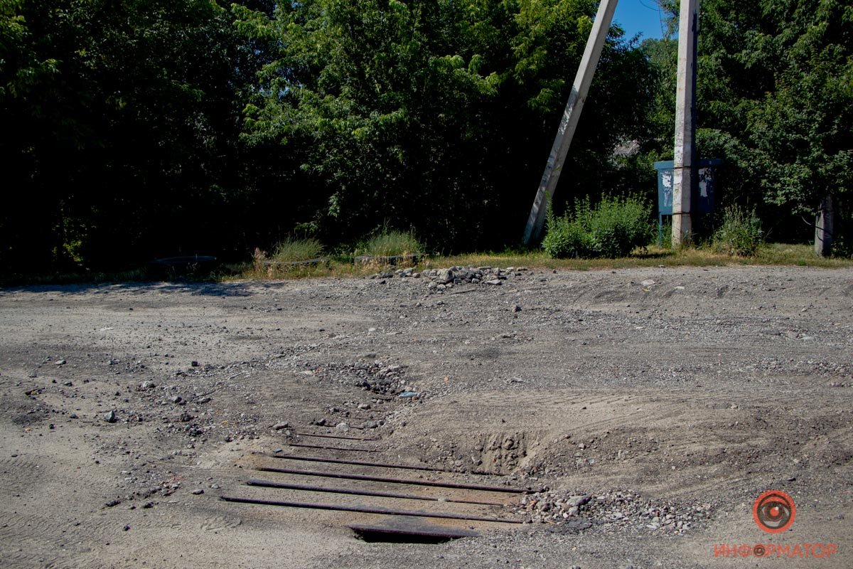 Одна единственная ливневка на весь спуск Одна единственная ливневка на весь спуск