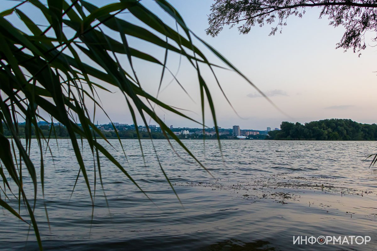 *всплеск воды* *всплеск воды*