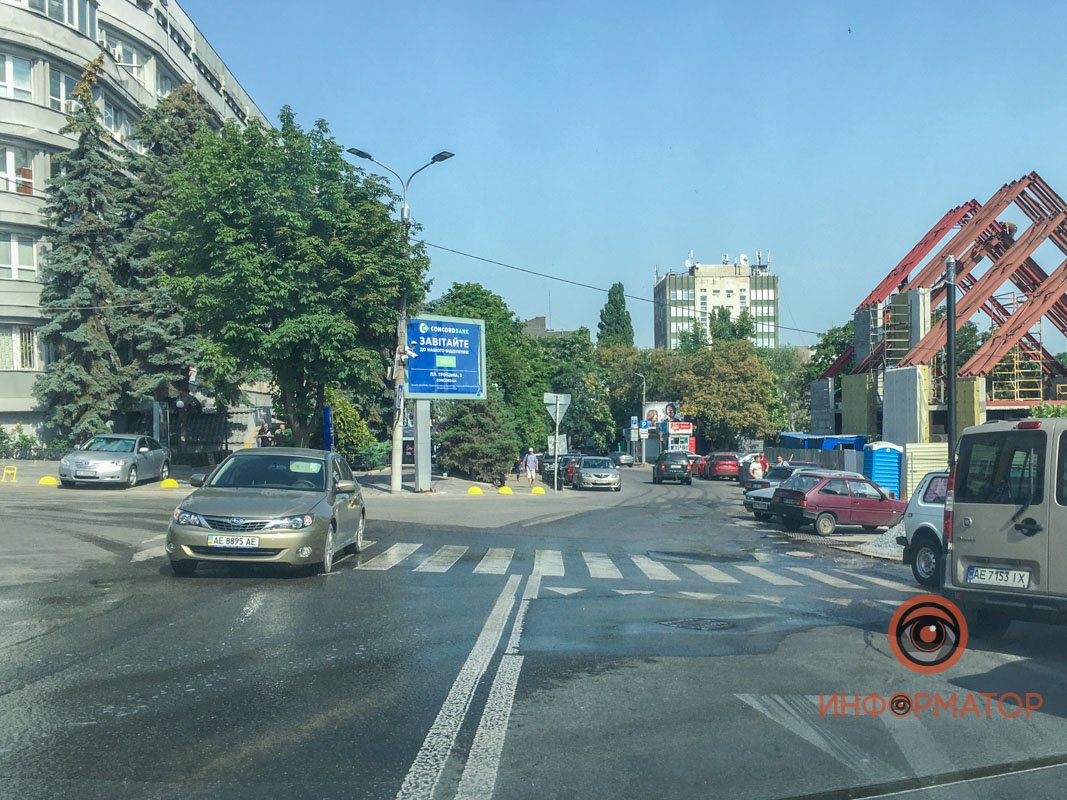 В центре Днепра из-за аварии на водоводе залило несколько улиц 4