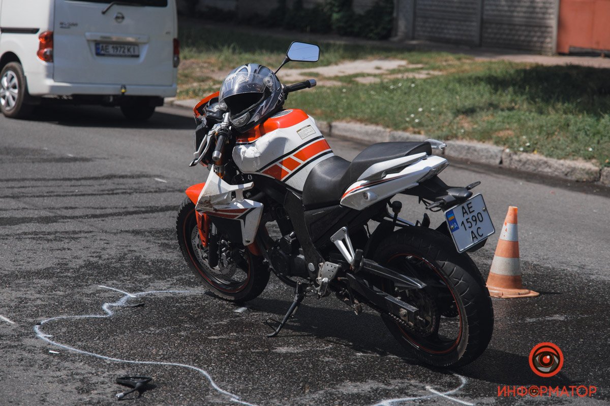 У водителя двухколесного сломаны ребра и травмирована ключица