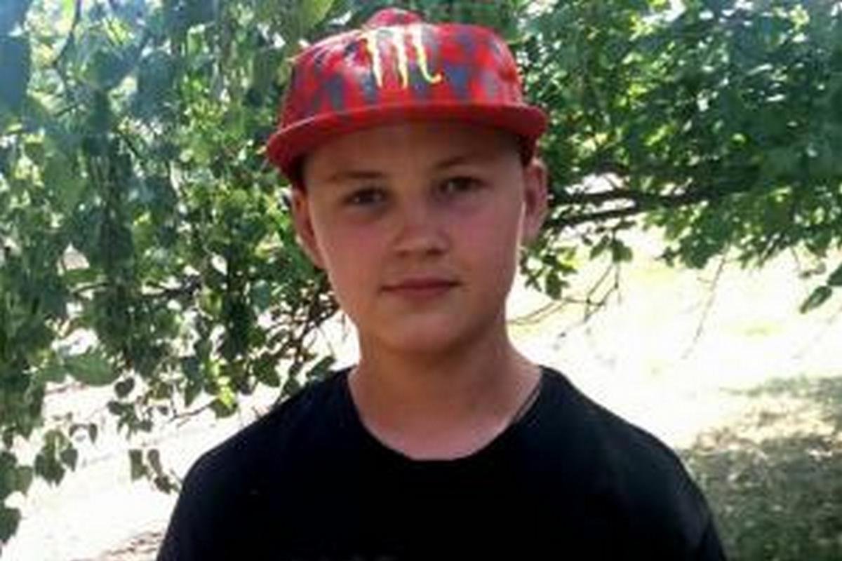 Мальчик страдает от лейкоза Мальчик страдает от лейкоза