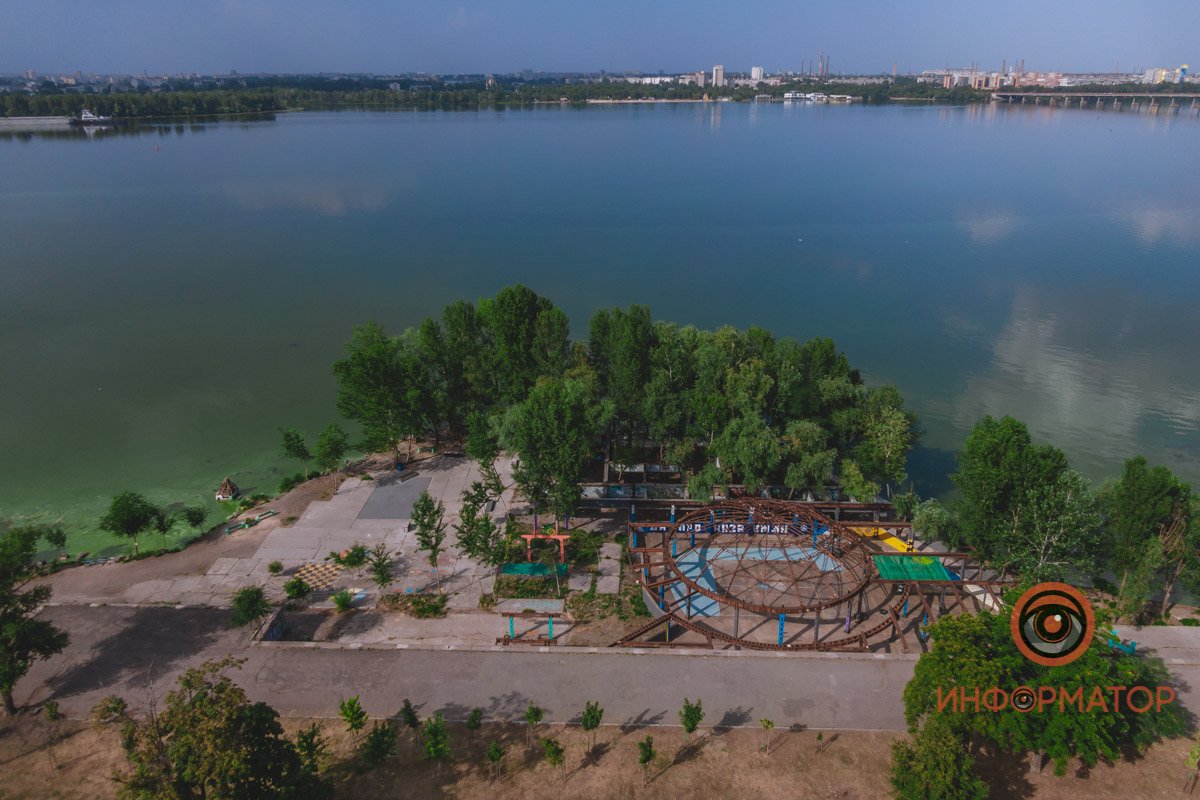 Йога, футбол и детский уголок: как выглядит креативный парк на набережной в Днепре 2