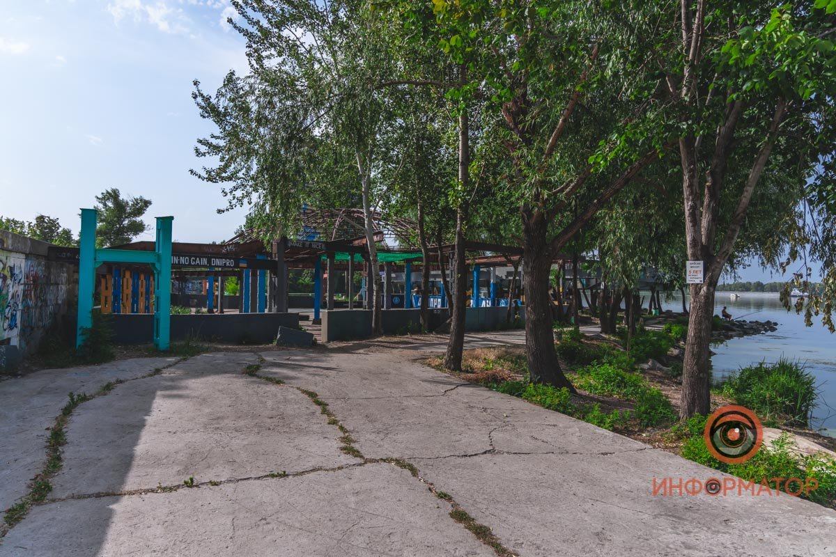 Йога, футбол и детский уголок: как выглядит креативный парк на набережной в Днепре 3