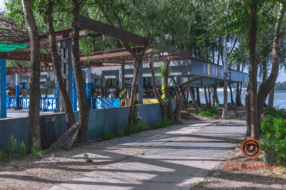 Йога, футбол и детский уголок: как выглядит креативный парк на набережной в Днепре 40