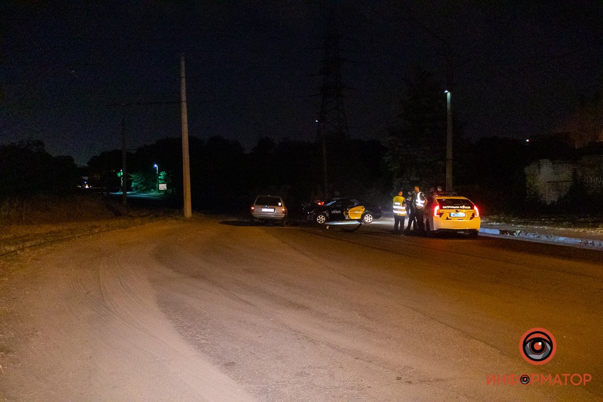 На месте работает полиция На месте работает полиция