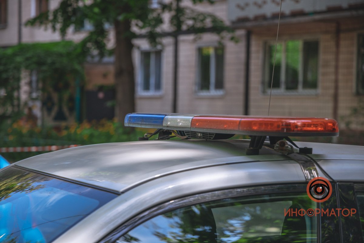 На место прибыла следственно-оперативная группа На место прибыла следственно-оперативная группа