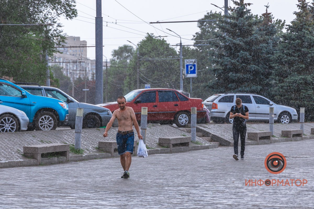 В Днепре прошел долгожданный дождь: свежие фото 10