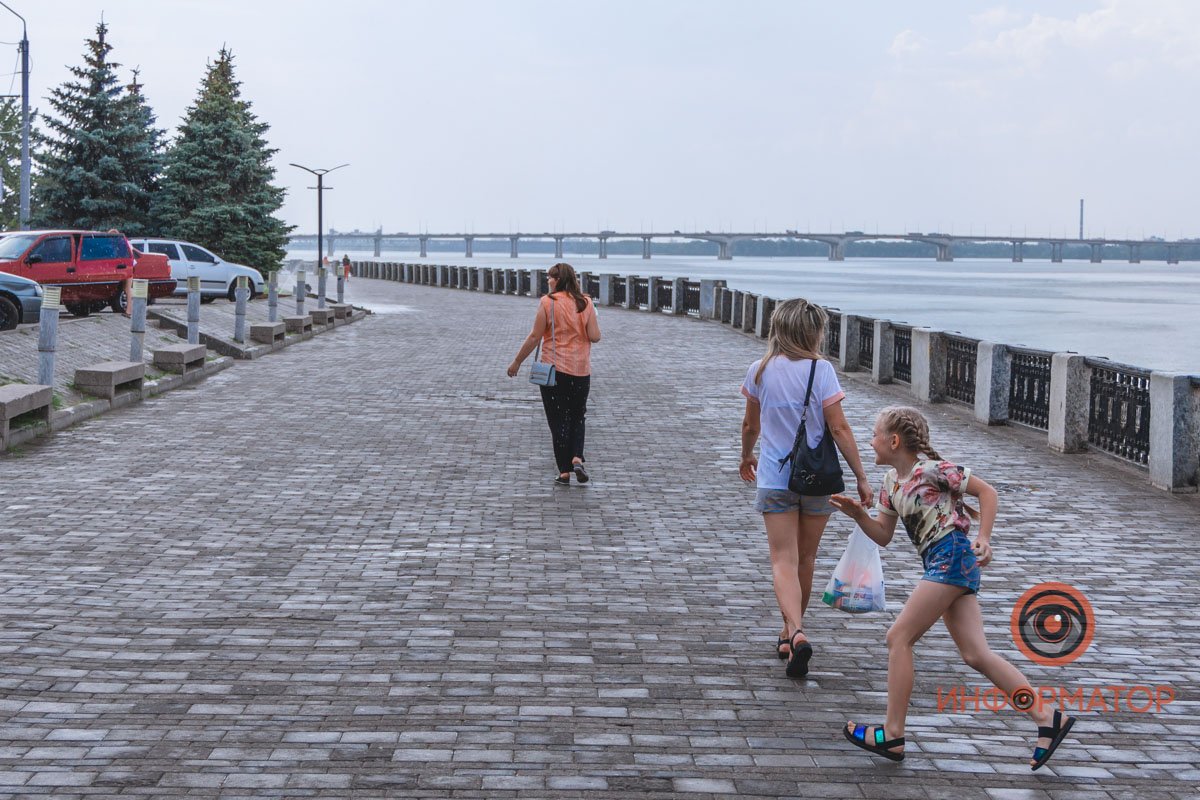 В Днепре прошел долгожданный дождь: свежие фото 13
