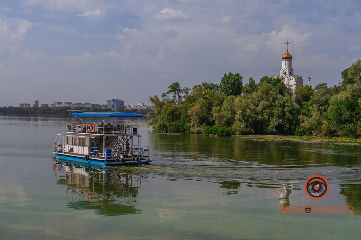 Река Днепр зацвела и покрылась пеной 10