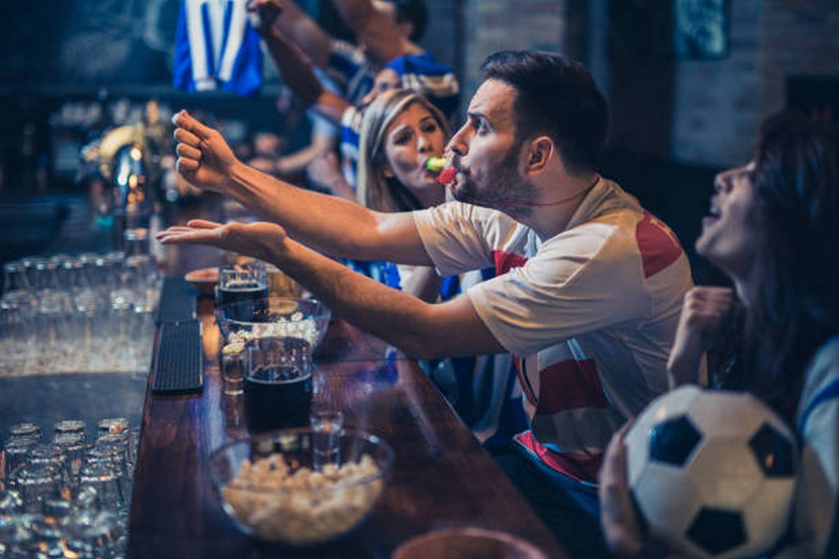 Поддержите любимую команду