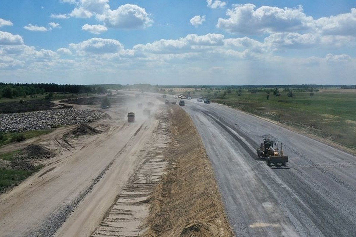 Как идет строительство автотрассы Днепр-Решетиловка-Киев 10