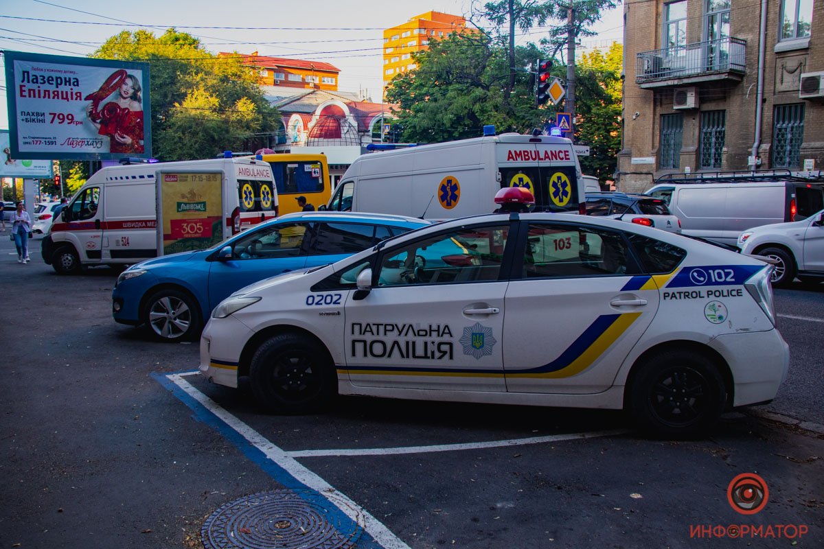 Сотрудники полиции уже на месте Сотрудники полиции уже на месте