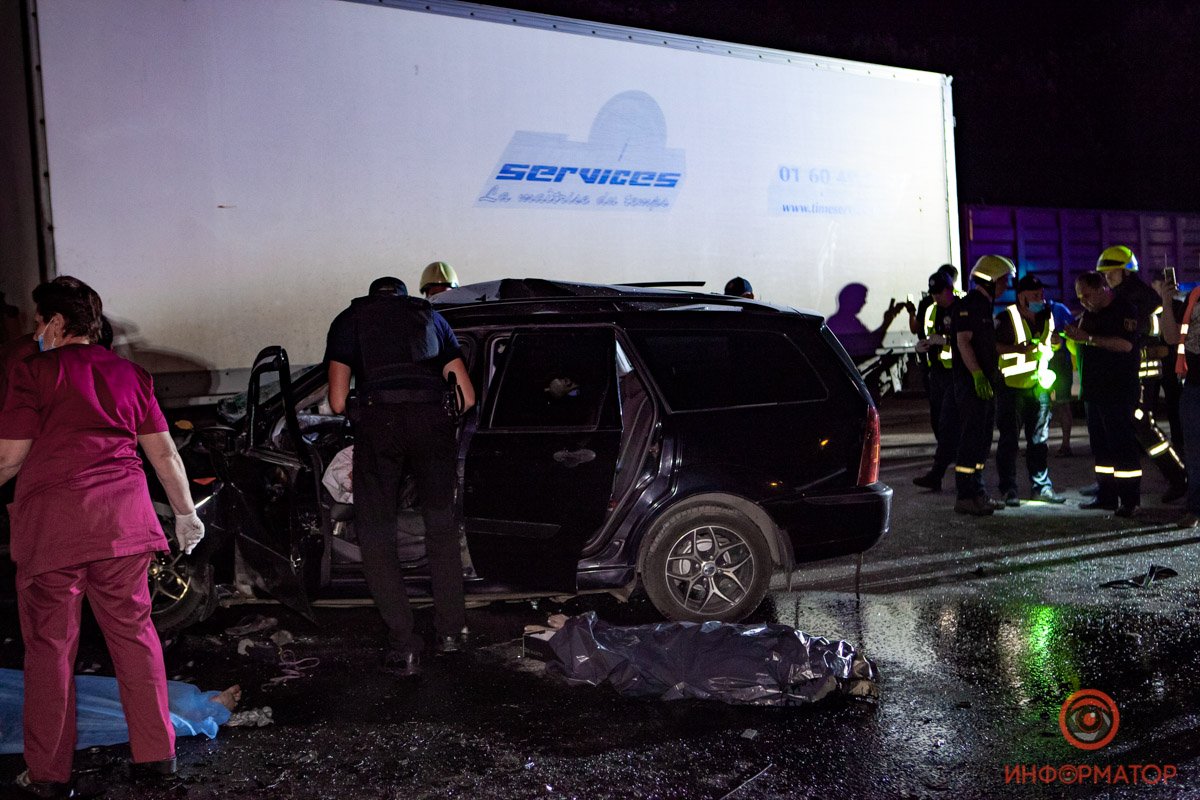 Водителя Ford Fosuc в тяжелом состоянии забрала скорая