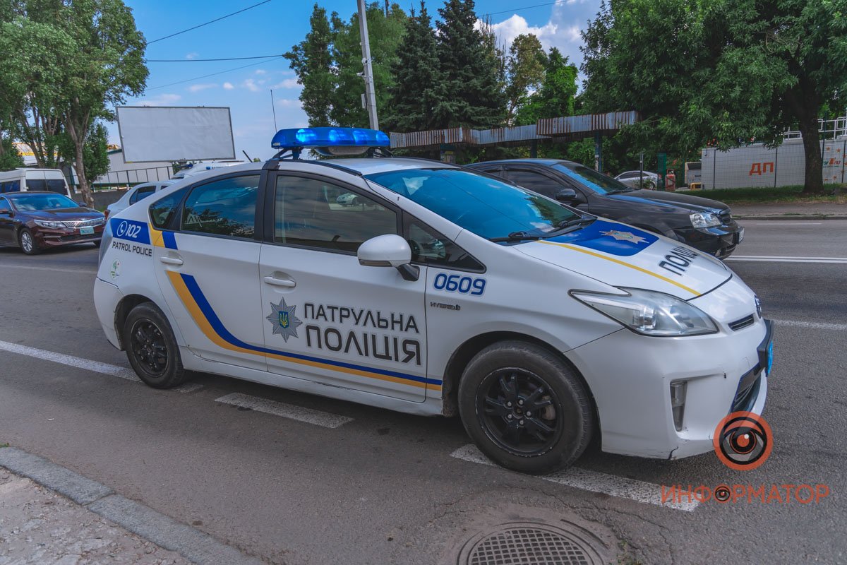 В Днепре на Криворожской Mitsubishi сбил девушку 2