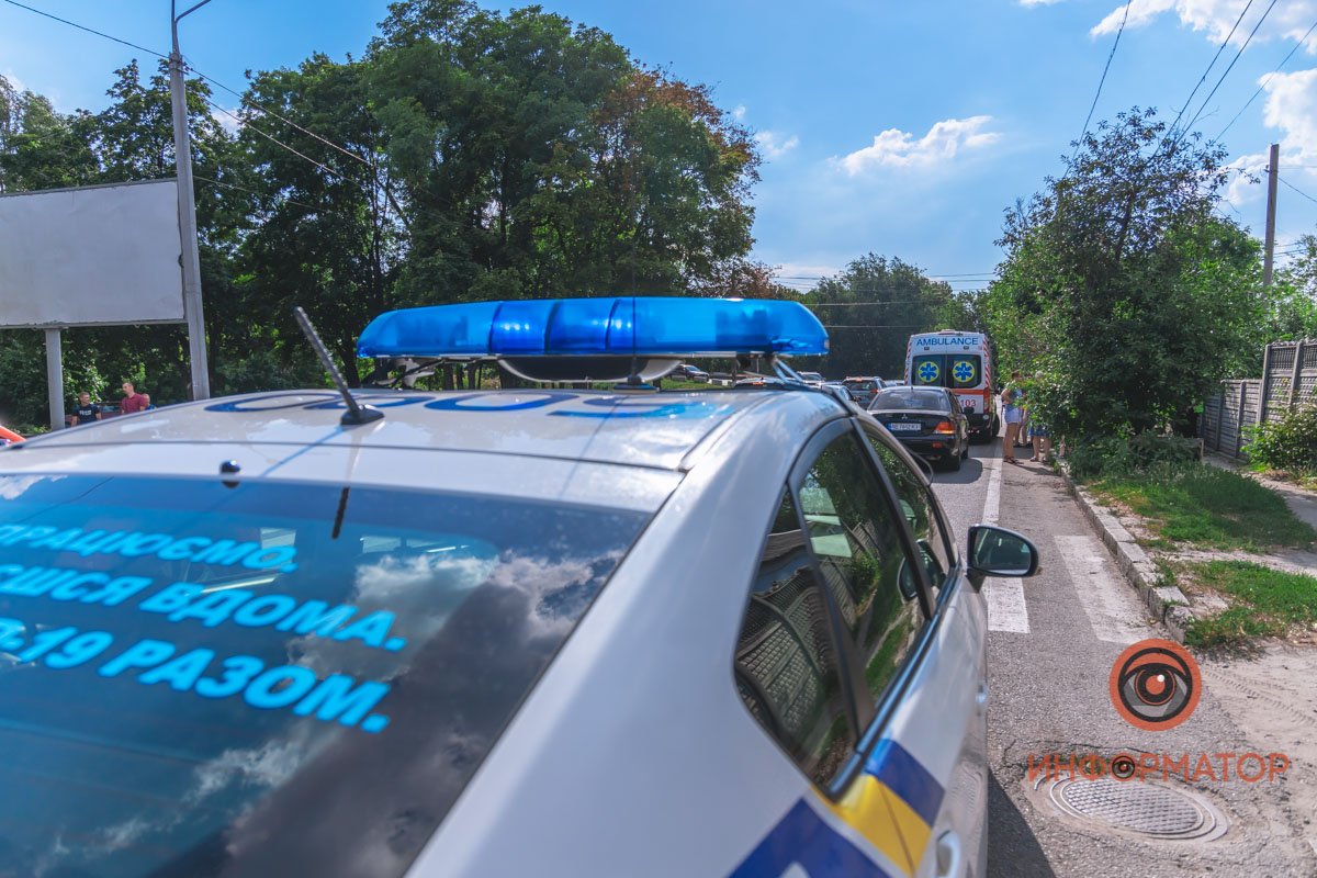 В Днепре на Криворожской Mitsubishi сбил девушку 5