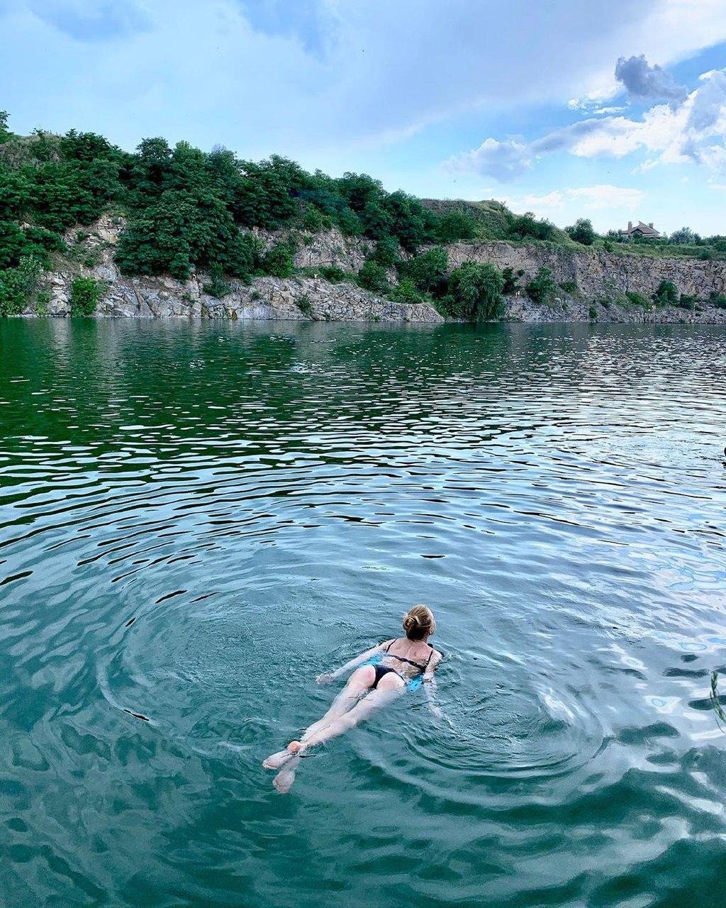 Лучшие пляжные фото девушек и парней Днепра в Instagram 25