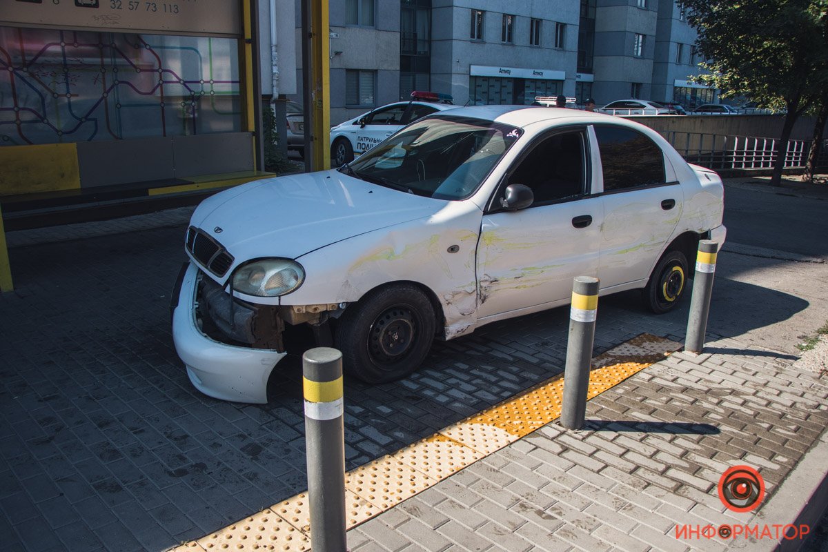 На месте работает полиция