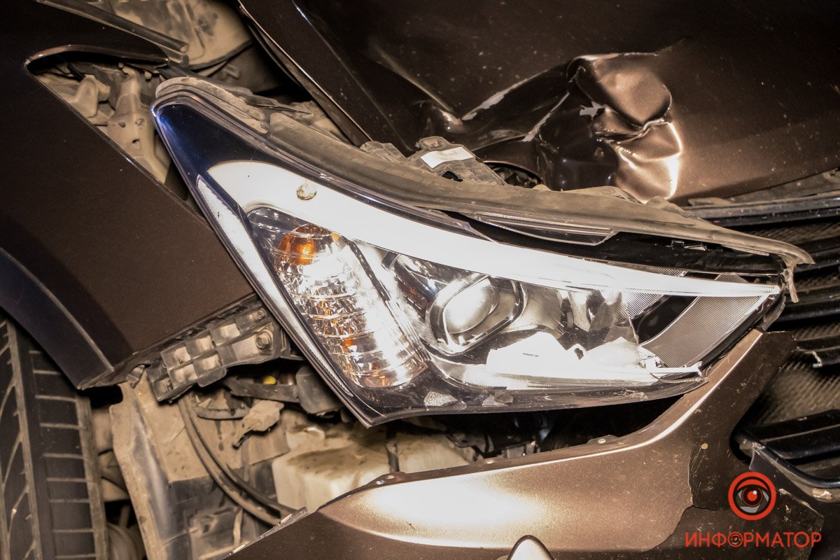 Очевидцы рассказали, что автомобиль ехал на большой скорости Очевидцы рассказали, что автомобиль ехал на большой скорости