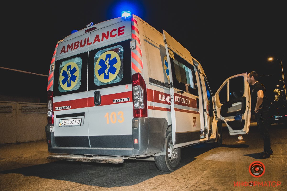 Предварительно, у пострадавшего травмированы рука и нога Предварительно, у пострадавшего травмированы рука и нога