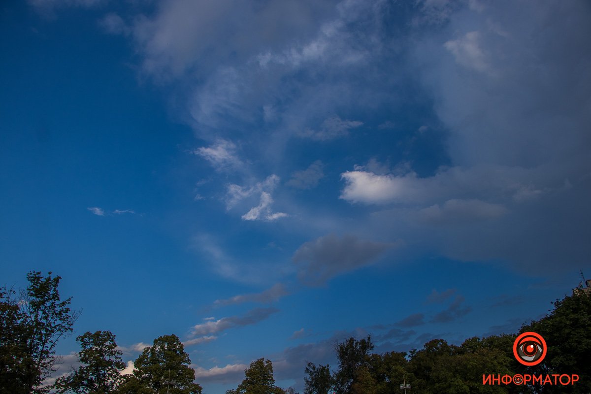 Во время дождя везде пахнет небом
