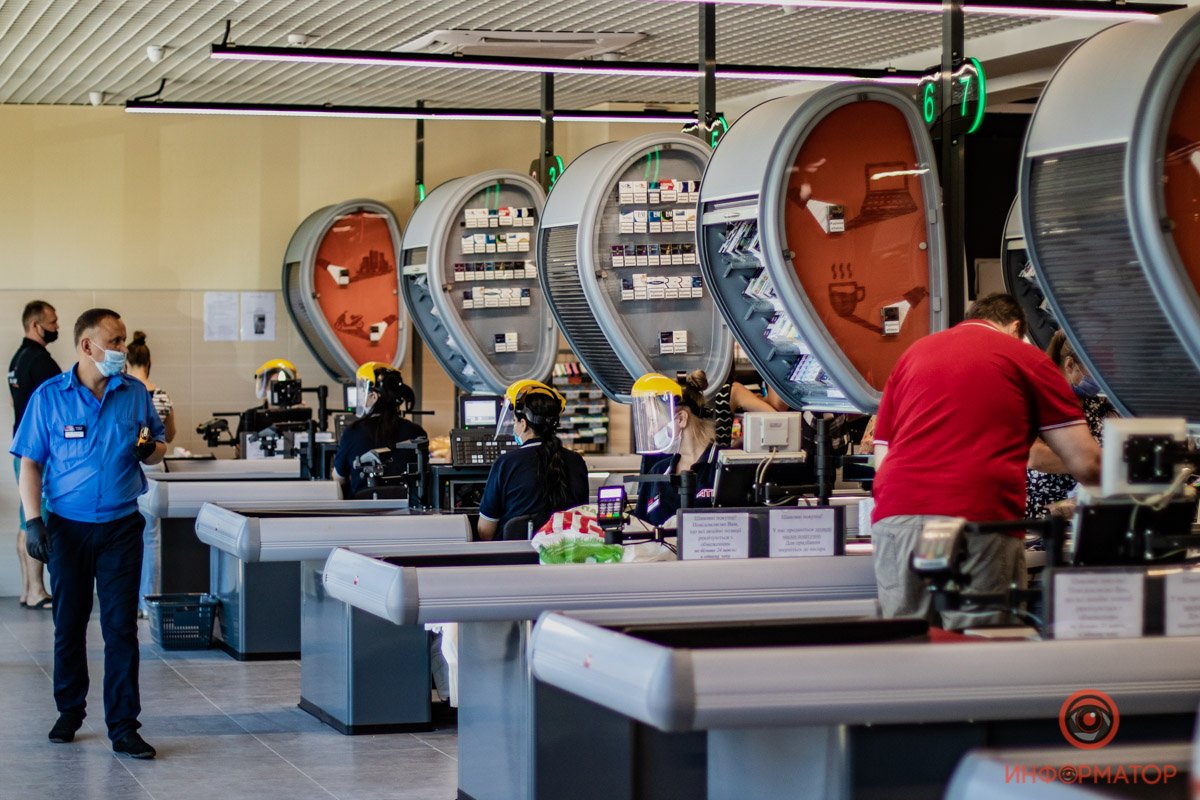 В Днепре на улице Каруны открылся новый "черный" АТБ 5