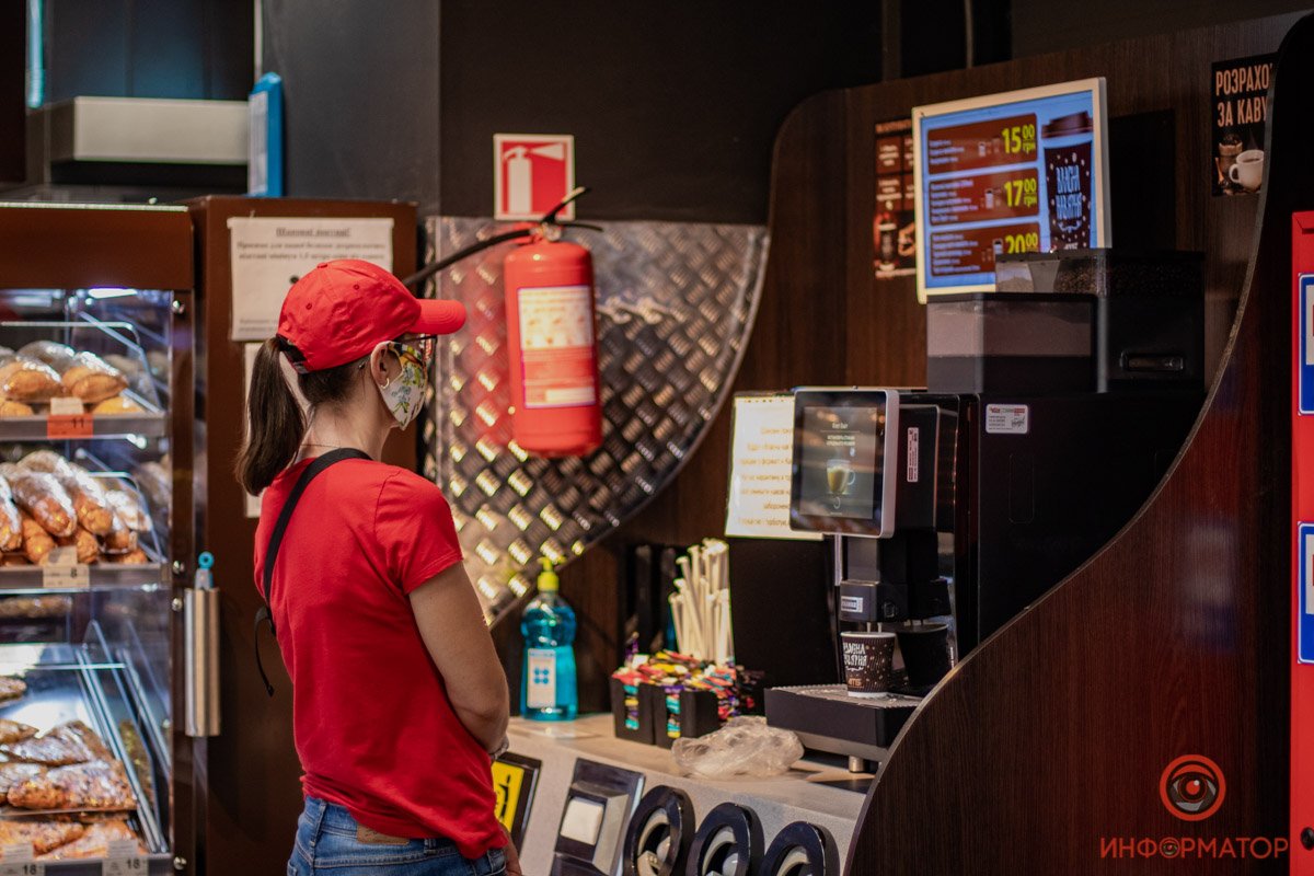 В Днепре на улице Каруны открылся новый "черный" АТБ 13