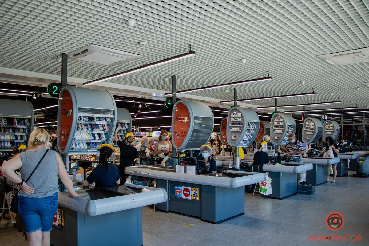 В Днепре на улице Каруны открылся новый "черный" АТБ 27