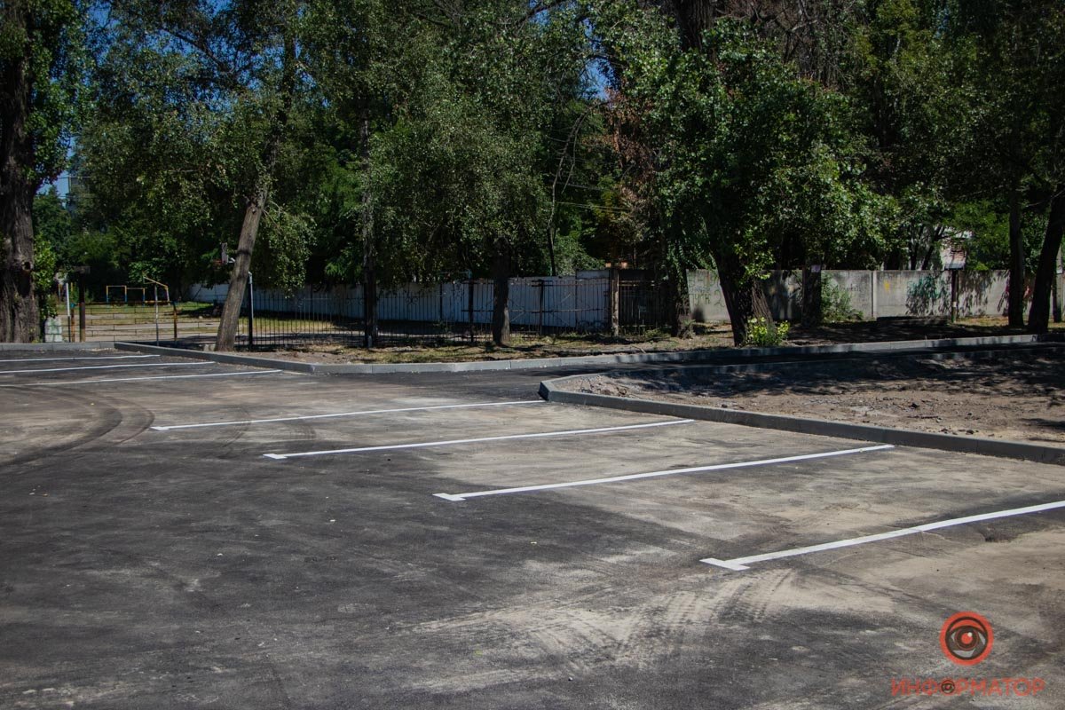 В Днепре на улице Каруны открылся новый "черный" АТБ 37